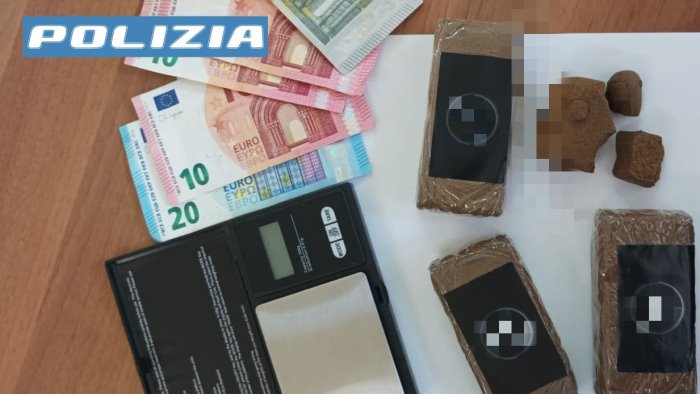 lotta allo spaccio di droga nel casertano falchi in azione tre arresti