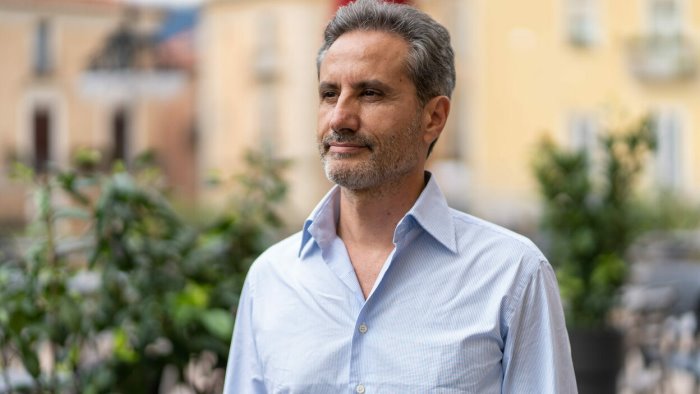 napoli stefano caldoro si dimette dal consiglio regionale