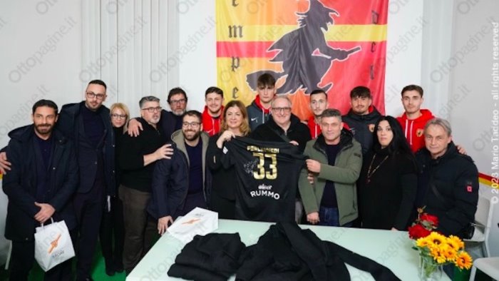 club vigorito noi sempre dalla parte del presidente