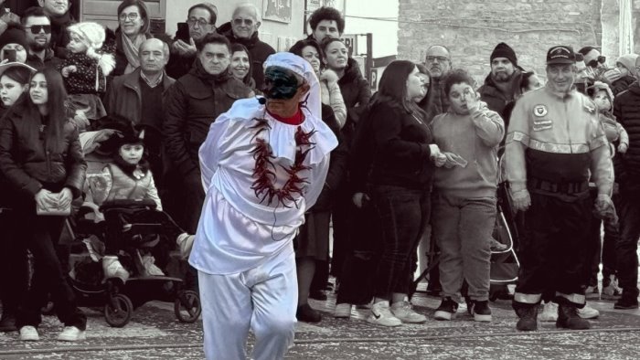 carnevale tradizionale aquarese un viaggio nella cultura contadina