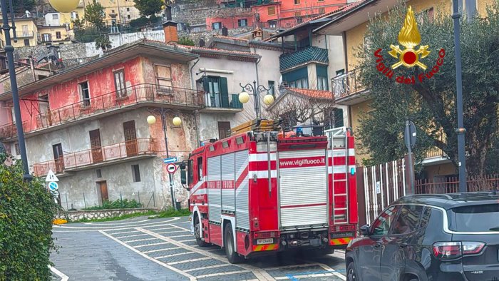 tragedia a mercogliano 56enne trovato morto in casa