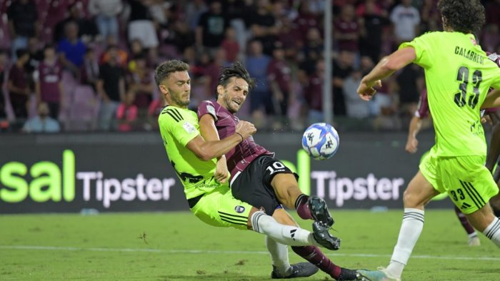 salernitana porte girevoli in attacco torregrossa e kallon possono salutare
