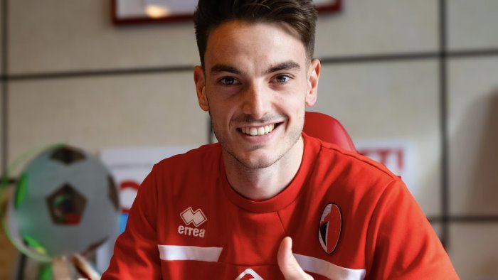 ufficiale salernitana ceduto maggiore al bari