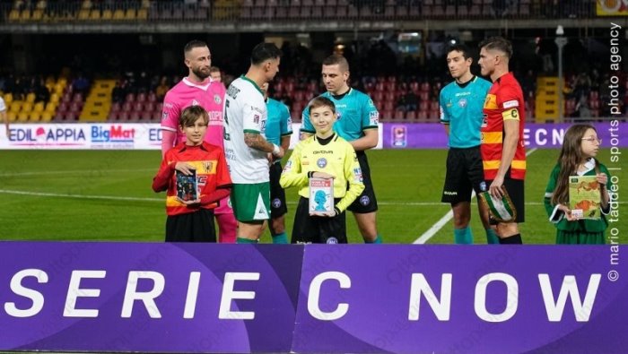 l arbitro di foggia avellino ha gia diretto un match dei lupi in stagione