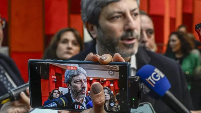 fico evita la polemica con de luca i nomi penso al programma per la campania