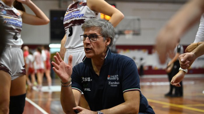 basket a2 salerno ponteggi 92 al palasilvestri arriva costa masnaga