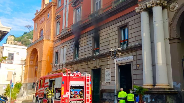 incendio al comune di sarno svolta nelle indagini e stato un atto doloso