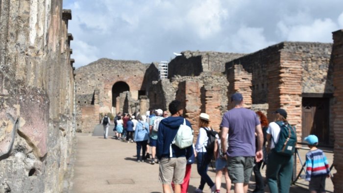 turismo gennaio in crescita per il parco archeologico di pompei