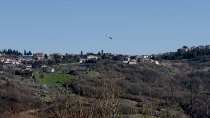 elicottero in volo nessun evaso da foggia a mirabella