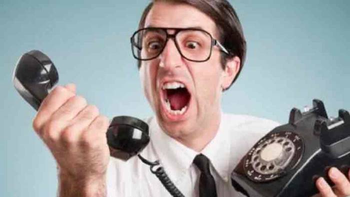 sapendo che si sta in casa call center chiamano di continuo