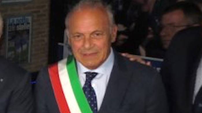 il sindaco di solopaca cari amici restiamo a casa