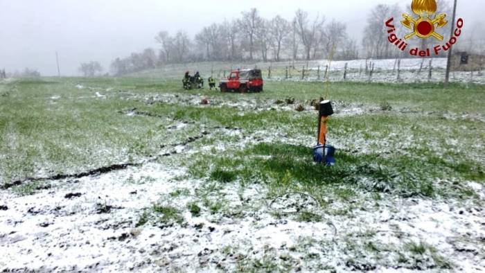 precipita in un pozzo e muore annegato