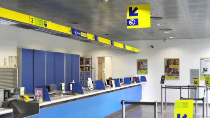 disservizi poste montoro democratica scrive al prefetto