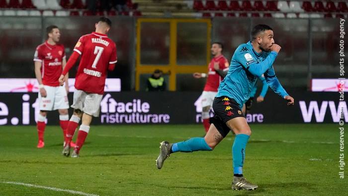 benevento insigne tifosi presto torneremo ad abbracciarci