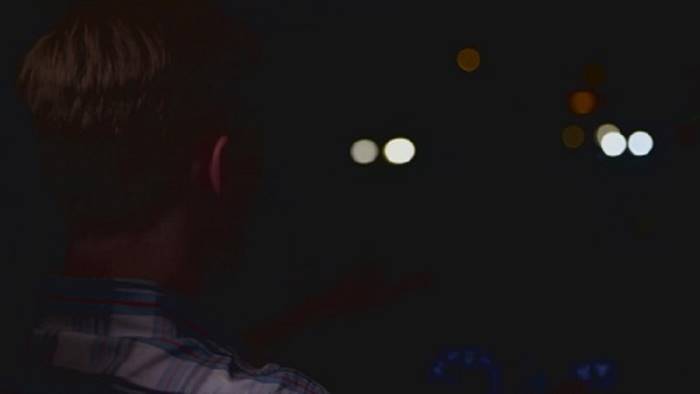 si toglie la vita a 21 anni con il tubo della doccia