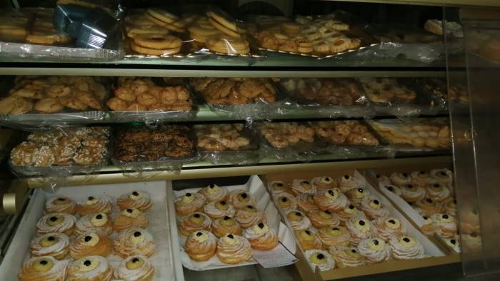 covid 19 a cava pasticcerie chiuse fino al 14 aprile
