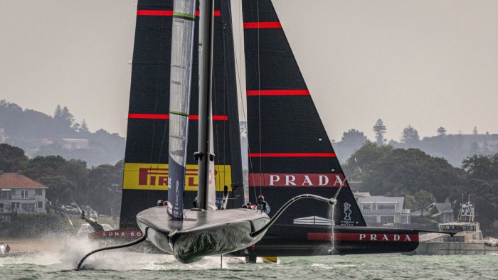 americas cup in equilibrio luna rossa e new zealand sul 2 2