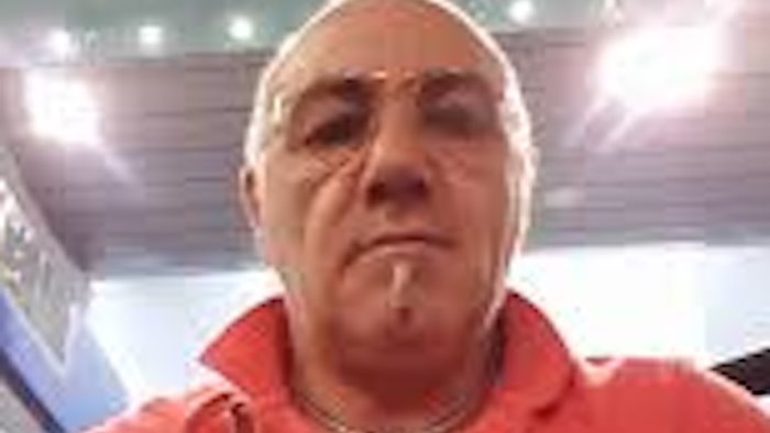 muore mentre doma un incendio l ultimo saluto a gerardo