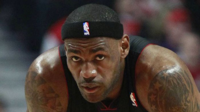 warriors travolti dai lakers 10 punti per mannion