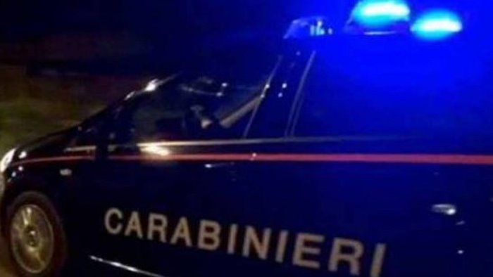 volevano tenere in ostaggio una donna dopo la rapina