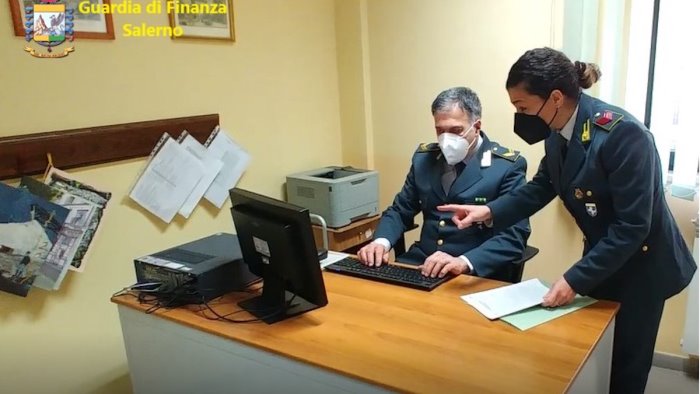 fatture false sequestro da 1 5 milioni di euro nel salernitano