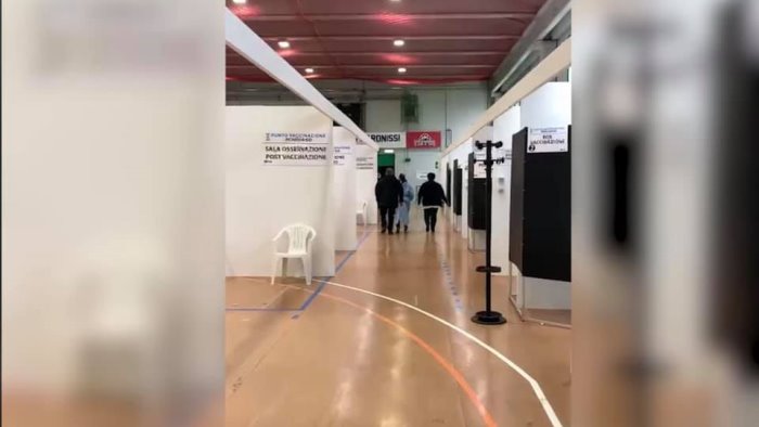 covid 19 a baronissi arriva il vaccino moderna