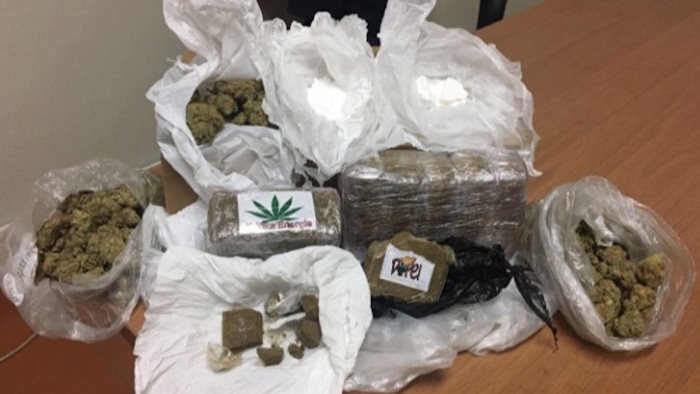 blitz antidroga della polizia arrestati 2 fratelli