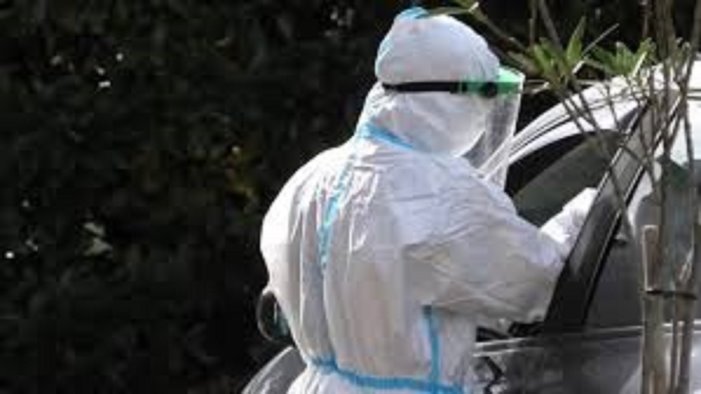 schizzano i contagi nel casertano chiuse piazze e mercati