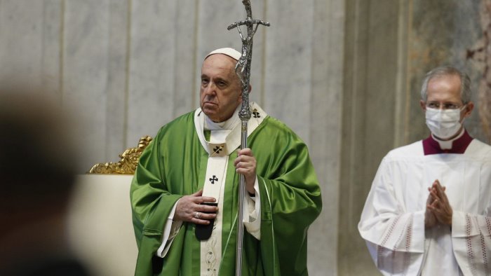 il papa in iraq tacciano le armi basta violenze