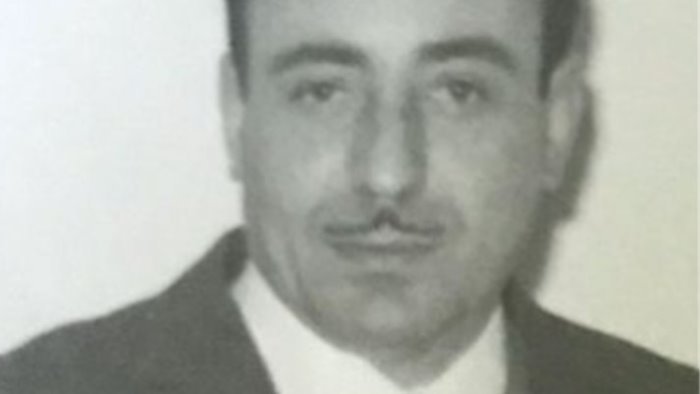 pratola l aula consiliare non sara piu intitolata ad aufiero vile vendetta