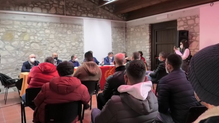 iia e stazione hirpinia il treno della scommessa corre nelle aree interne