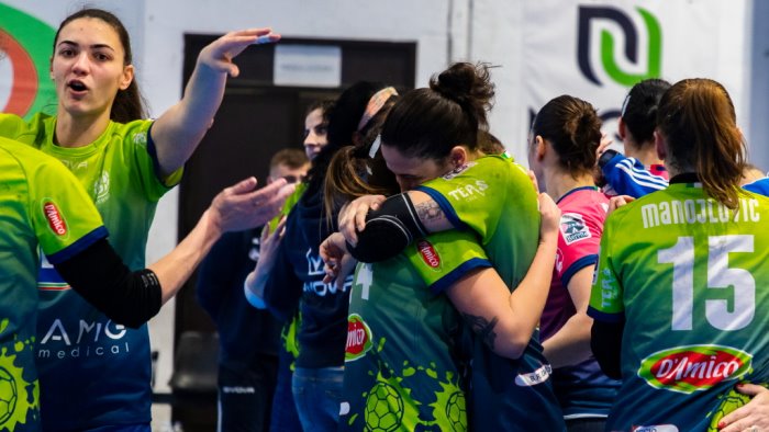 pallamano a1 per la jomi salerno successo esterno sul campo del leno