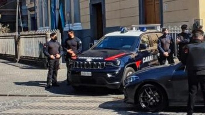 carabinieri cinofili alla ricerca di armi e droga a frattaminore