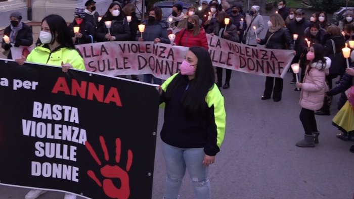 pellezzano fiaccolata silenziosa in ricordo di anna