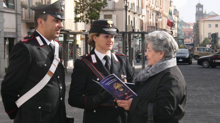 tentano di truffare anziani tra montoro e solofra e caccia a due malviventi
