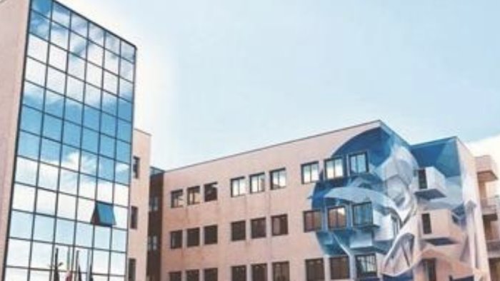 guerra russia ucraina confronto in aula al liceo gatto di agropoli