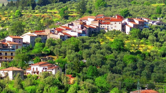 pertosa rientra nella comunita montana vallo di diano un risultato storico