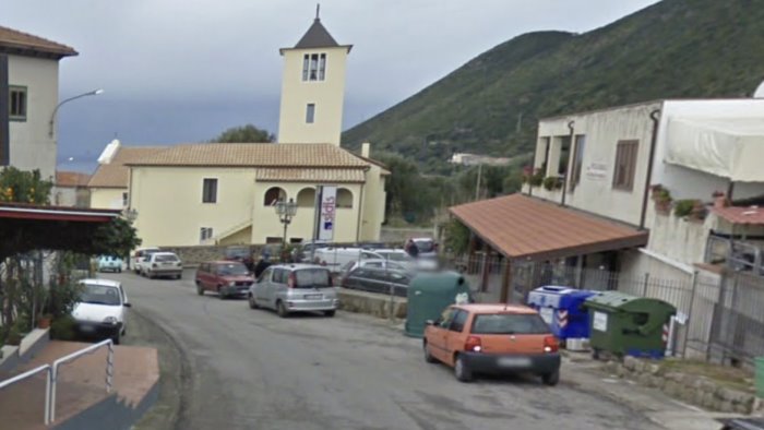 ubriaco tenta di aggredire una barista a pisciotta arrestato dai carabinieri