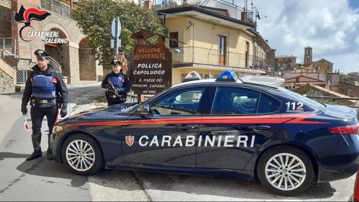 minaccia di togliersi la vita 54enne salvato dai carabinieri nel salernitano