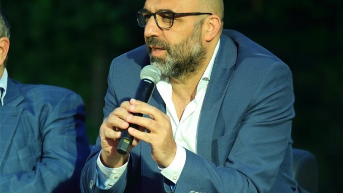 rifiuti il servizio restera pubblico nuova mission per irpiniambiente