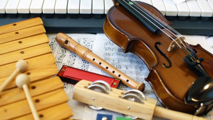fare musica una raccolta per aiutare la scuola ad acquistare strumenti musicali