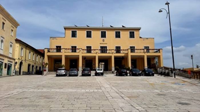 aree zes ad ariano il vicesindaco vallone risponde a gambacorta