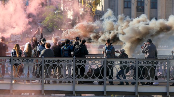 ischia partita tra ragazzi finisce in rissa sugli spalti ecco cosa e successo