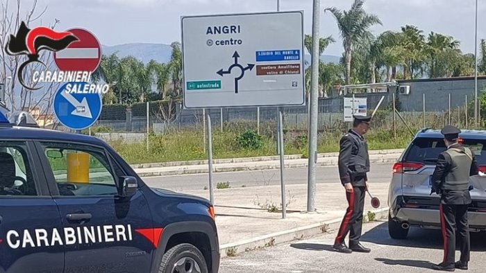 estorsione per un cellulare rubato arrestato dai carabinieri