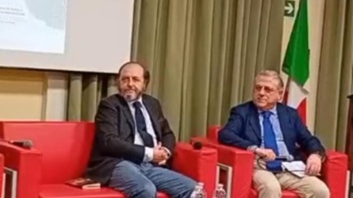 realismo scientifico nel pensiero desanctisiano tavola rotonda ad avellino