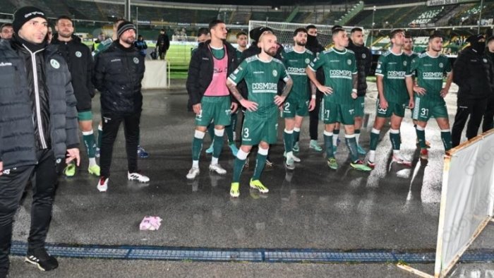 match ricco di episodi al de cristofaro avellino ko a giugliano 3 2