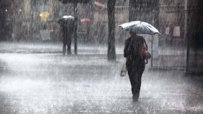 arriva il maltempo allerta meteo su tutta la campania
