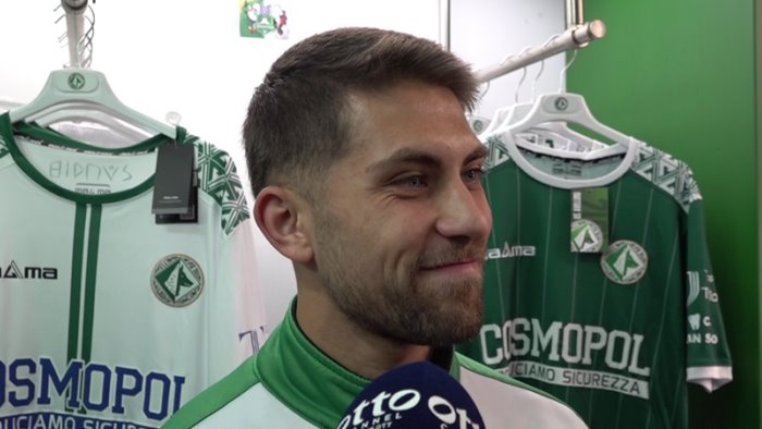 avellino de cristofaro testa solo al picerno basta pensare agli arbitri