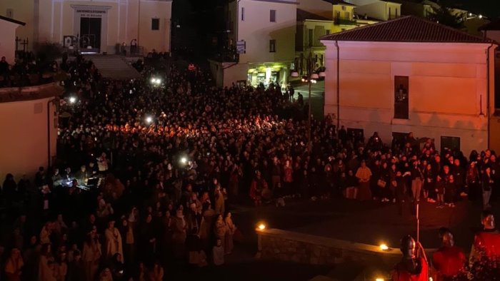 la passione di cristo a gesualdo manifestazione di popolo straordinaria