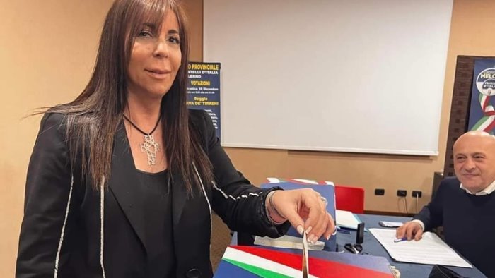 scontro sulla ztl in costa d amalfi vietri fdi piero de luca e confuso